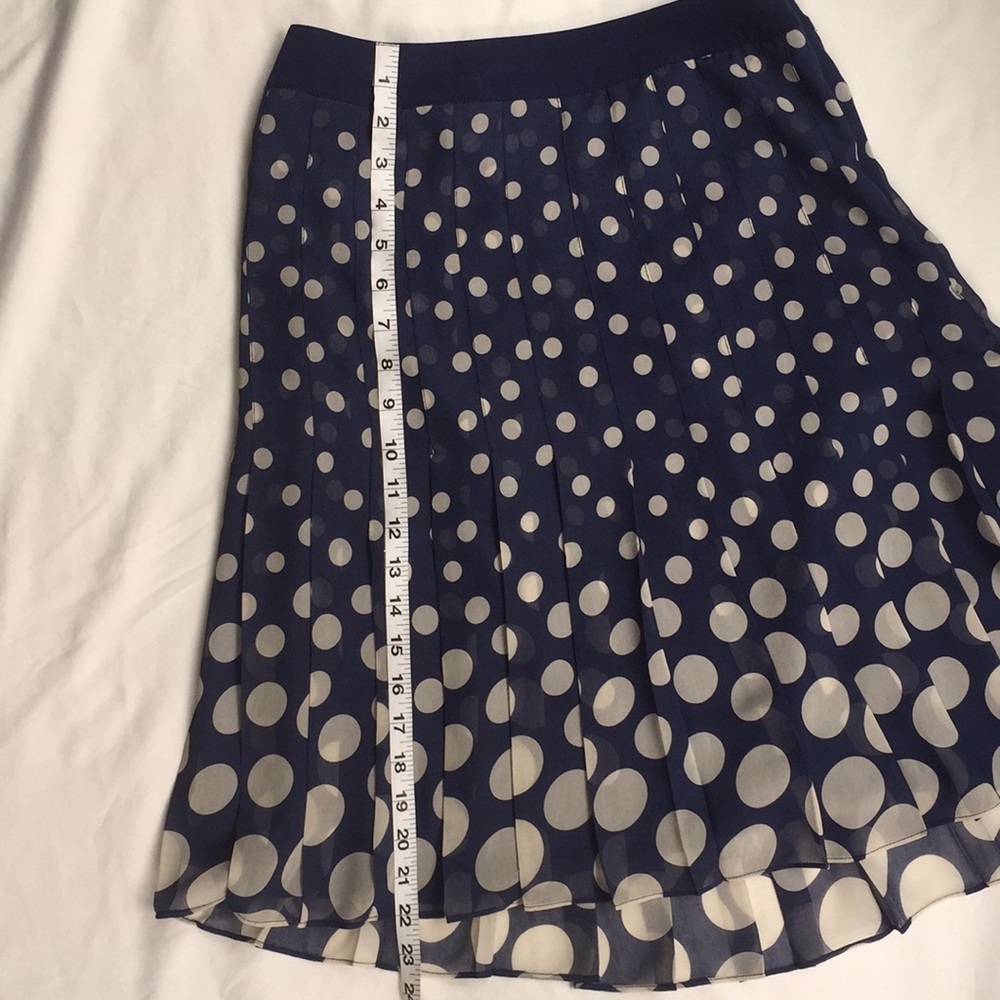 Boden Pleated Midi Skirt - Picture 5 of 8